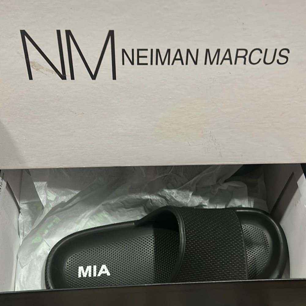 New in box women’s sandals